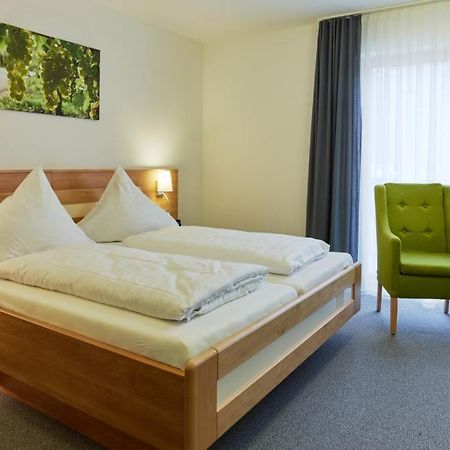 Bed and Breakfast Weinhaus Am Schieferfels Veldenz Экстерьер фото