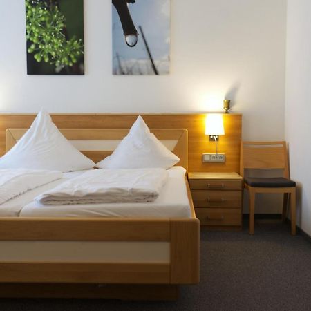 Bed and Breakfast Weinhaus Am Schieferfels Veldenz Экстерьер фото