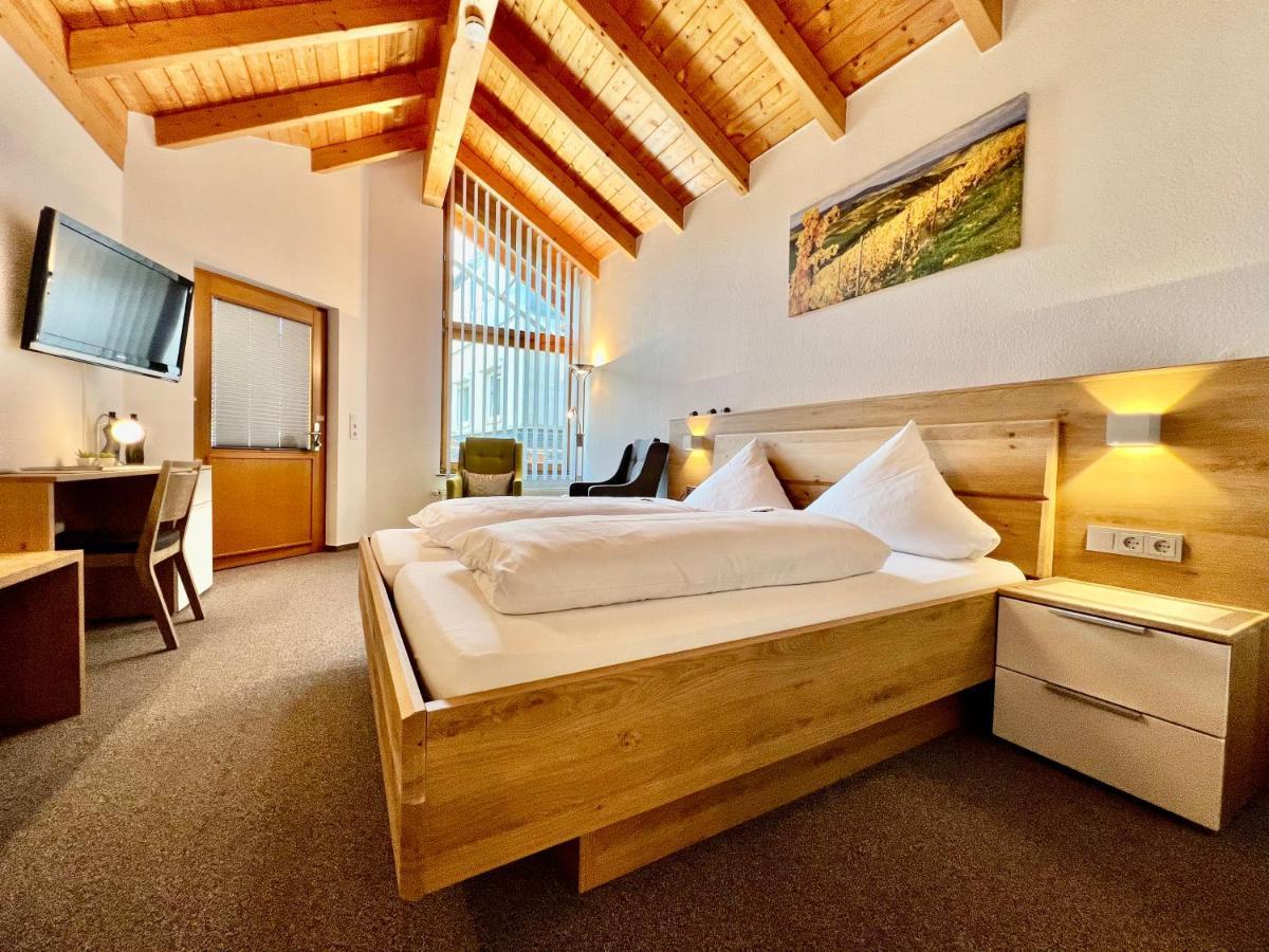 Bed and Breakfast Weinhaus Am Schieferfels Veldenz Экстерьер фото