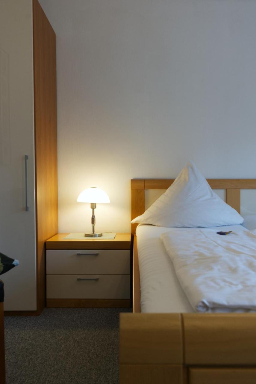 Bed and Breakfast Weinhaus Am Schieferfels Veldenz Экстерьер фото